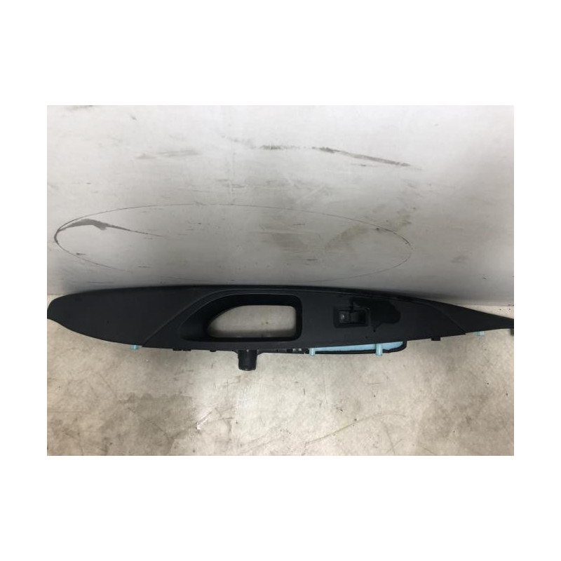 Interrupteur de leve vitre avant droit SEAT LEON 3 ST PHASE 2 BREAK d’occasion