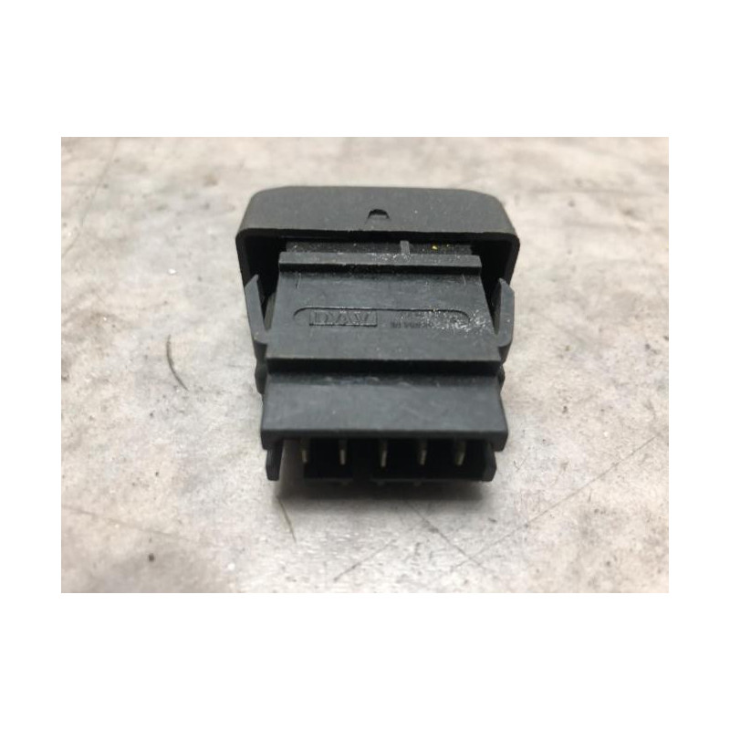 Bouton/Interrupteur RENAULT CLIO 1 PHASE 2 d’occasion