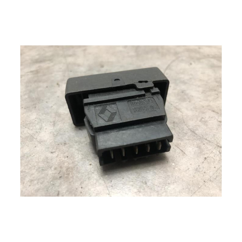 Commande degivrage lunette arriere RENAULT  d’occasion