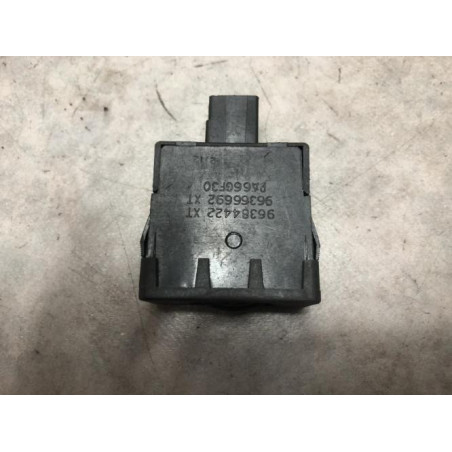 Commande de reglage hauteur de phare PEUGEOT  d’occasion