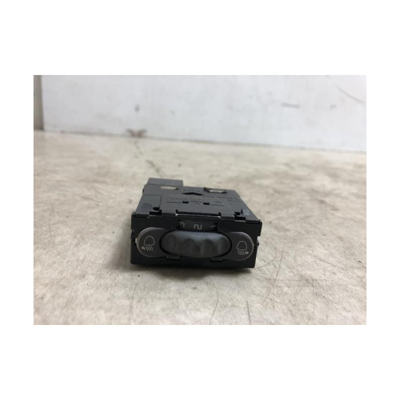 Commande de reglage hauteur de phare RENAULT  d’occasion