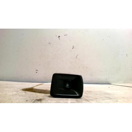 Interrupteur de leve vitre avant droit RENAULT KANGOO 2 PHASE 2 d’occasion