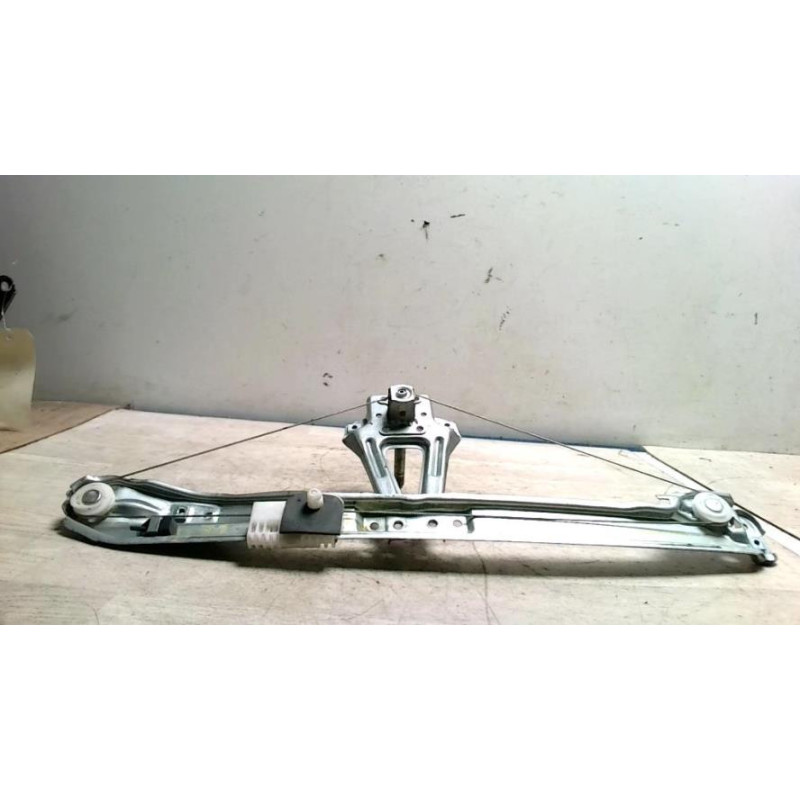 Mecanisme essuie glace arriere RENAULT CLIO 3 PHASE 1 d’occasion