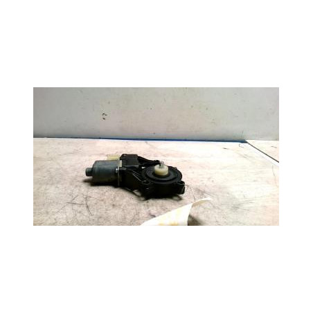 Moteur leve vitre avant droit FORD FIESTA 6 PHASE 1 d’occasion