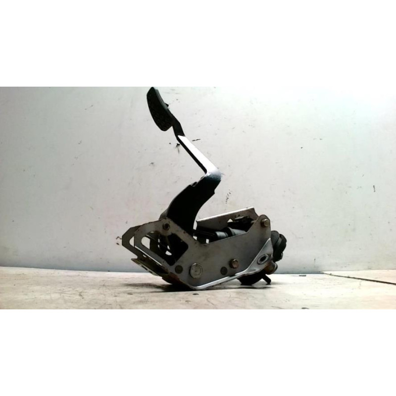 Pedalier d'embrayage FORD FIESTA 6 PHASE 1 d’occasion