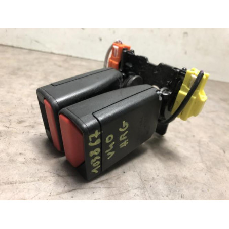 Attache ceinture arriere gauche VOLVO V 40 2 PHASE 1 BREAK d’occasion
