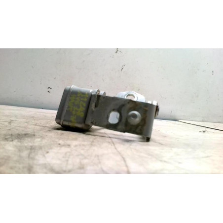 Charniere de porte avant gauche RENAULT LAGUNA 2 PHASE 1 d’occasion