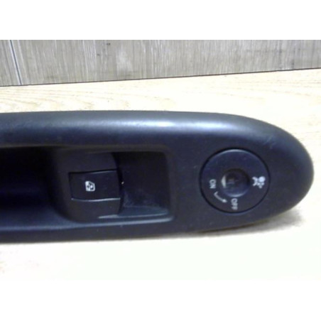 Interrupteur de leve vitre avant droit RENAULT CLIO 2 PHASE 2 d’occasion