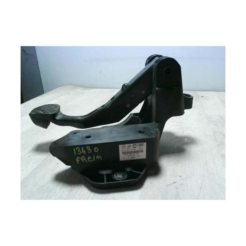 Pedalier de frein SEAT IBIZA 4 PHASE 1 d’occasion