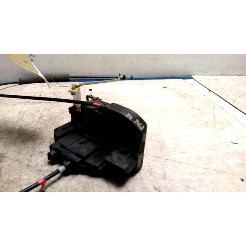Serrure avant gauche NISSAN NOTE 1 PHASE 1 d’occasion