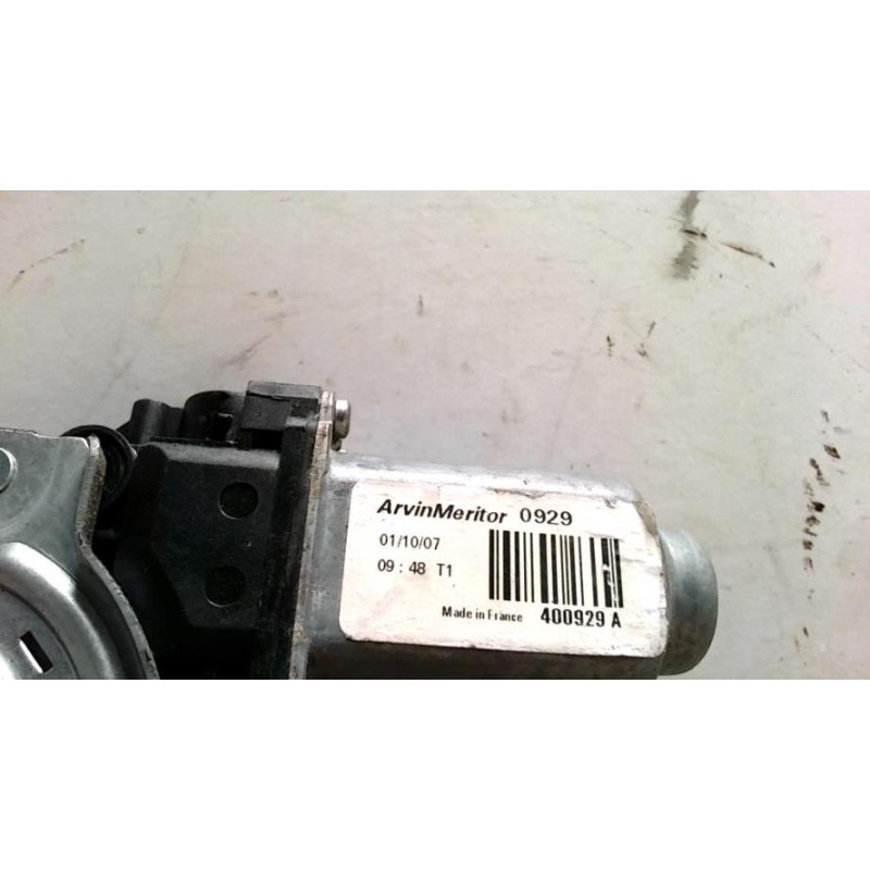Leve vitre mecanique arriere droit NISSAN NOTE 1 PHASE 1 d’occasion