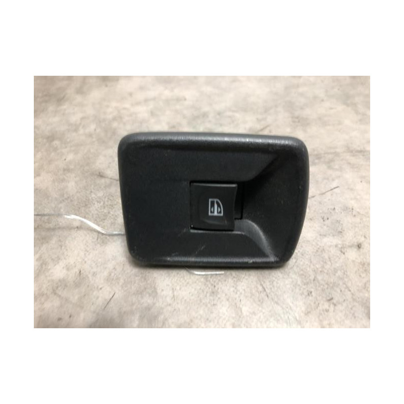 Interrupteur de leve vitre avant droit DACIA LOGAN MCV 2 PHASE 2 BREAK d’occasion
