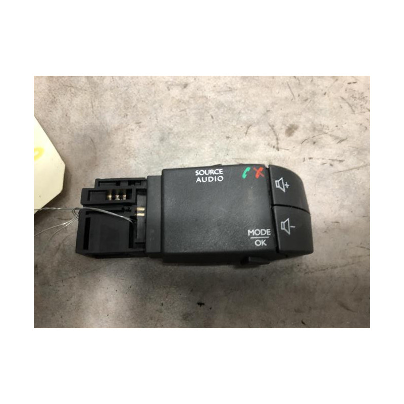 Commande autoradio DACIA LOGAN MCV 2 PHASE 2 BREAK d’occasion