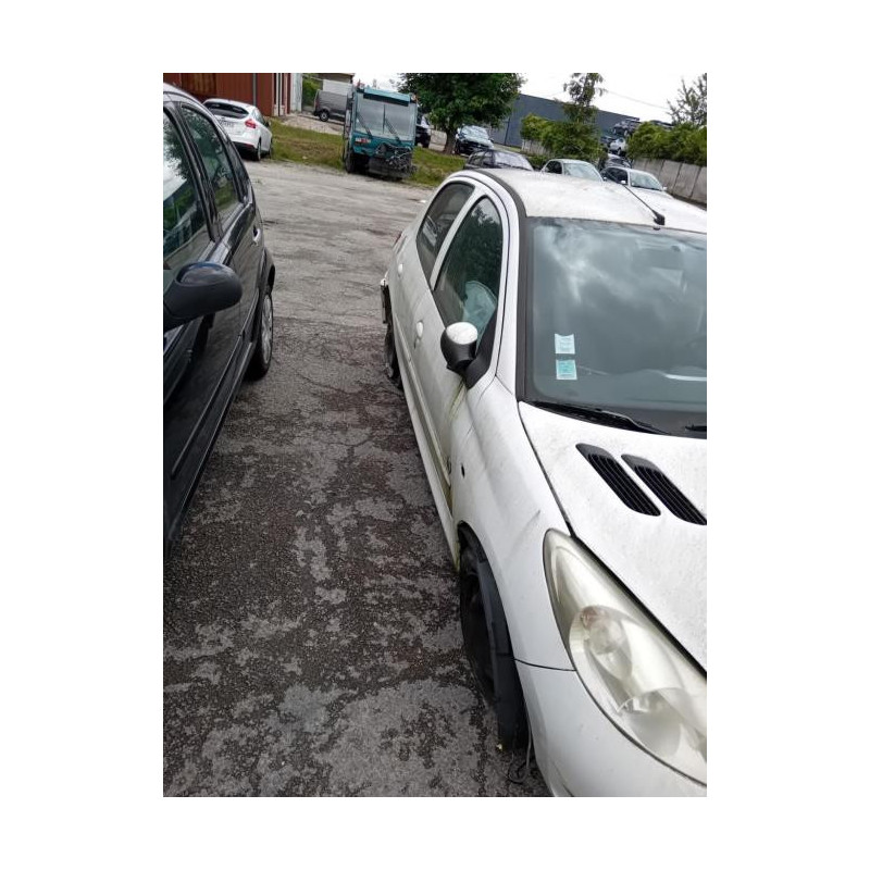 Platine feu arriere gauche PEUGEOT 206+ d’occasion