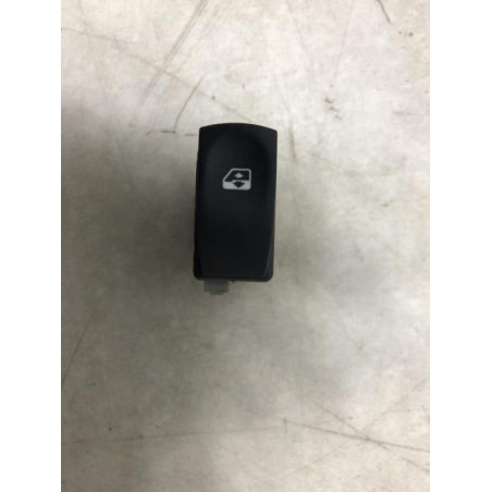 Interrupteur de leve vitre RENAULT  d’occasion