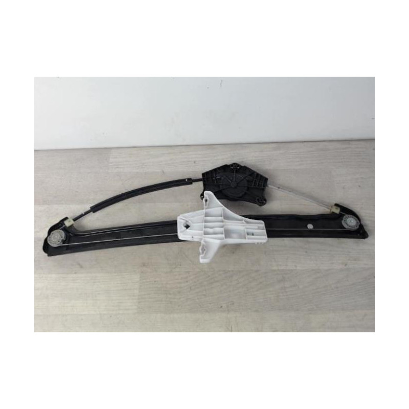Mecanisme de leve vitre electrique arriere droit SKODA SCALA d’occasion