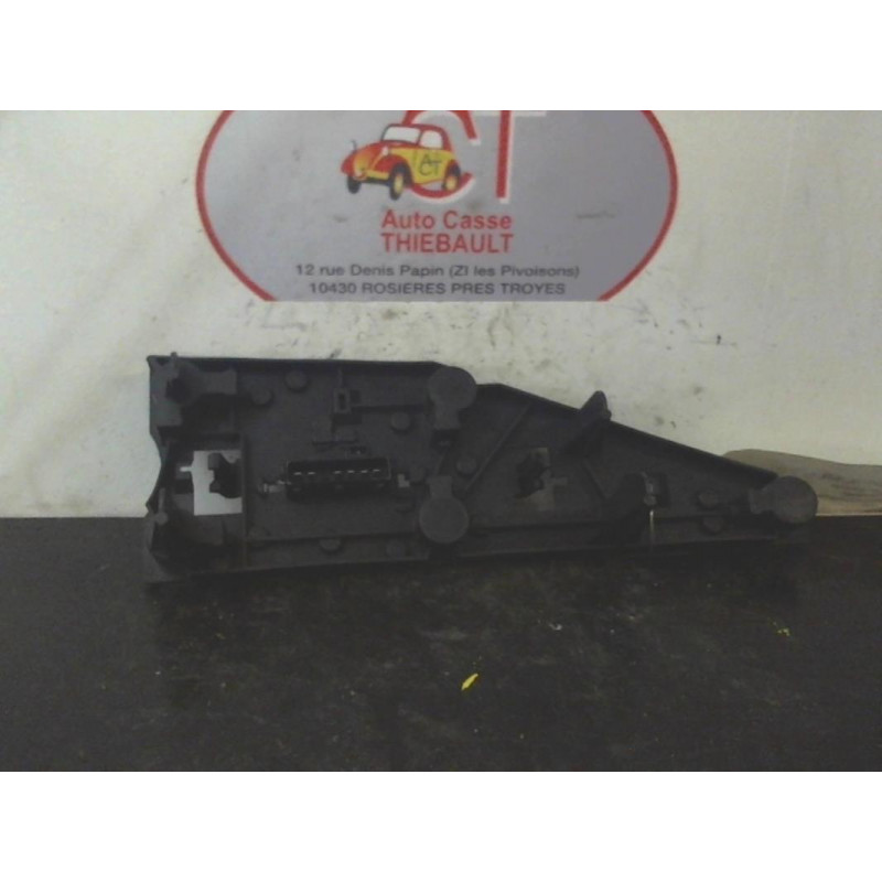 Platine feu arriere droit PEUGEOT 406 3.0 V6 d’occasion