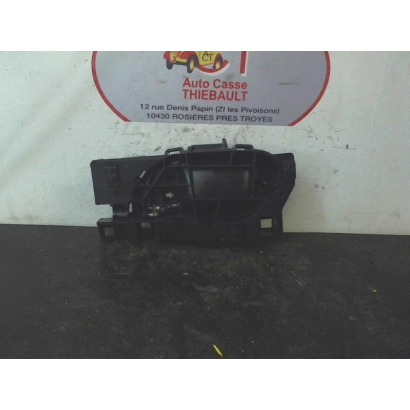 Poignee interieur avant droit PEUGEOT 207 PHASE 1 d’occasion