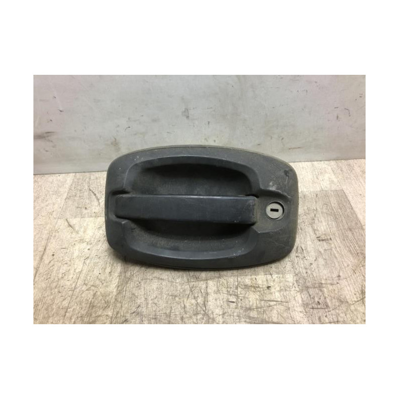 Poignee porte coffre droit PEUGEOT BOXER 3 PHASE 1 d’occasion