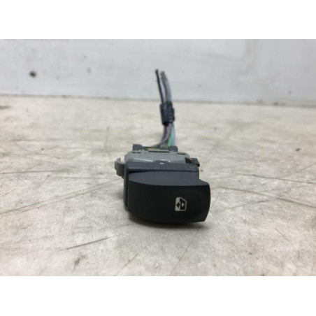 Interrupteur de leve vitre RENAULT  d’occasion