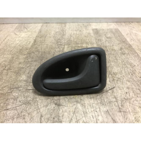 Poignee interieur arriere droit RENAULT SCENIC 1 PHASE 2 d’occasion