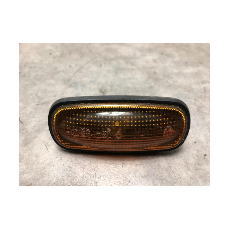 Repetiteur clignotant avant droit  (Feux) LAND ROVER FREELANDER 1 PHASE 1 d’occasion
