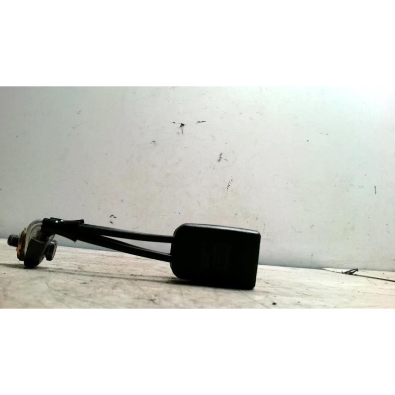 Attache ceinture arriere centrale SEAT AROSA PHASE 1 d’occasion