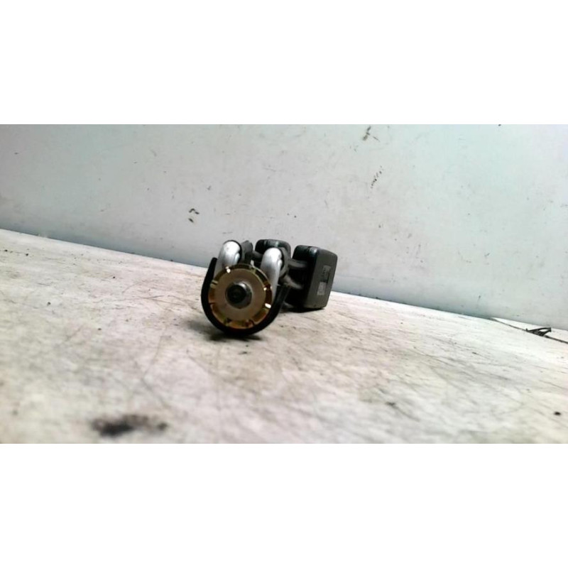 Attache ceinture arriere centrale SEAT AROSA PHASE 1 d’occasion