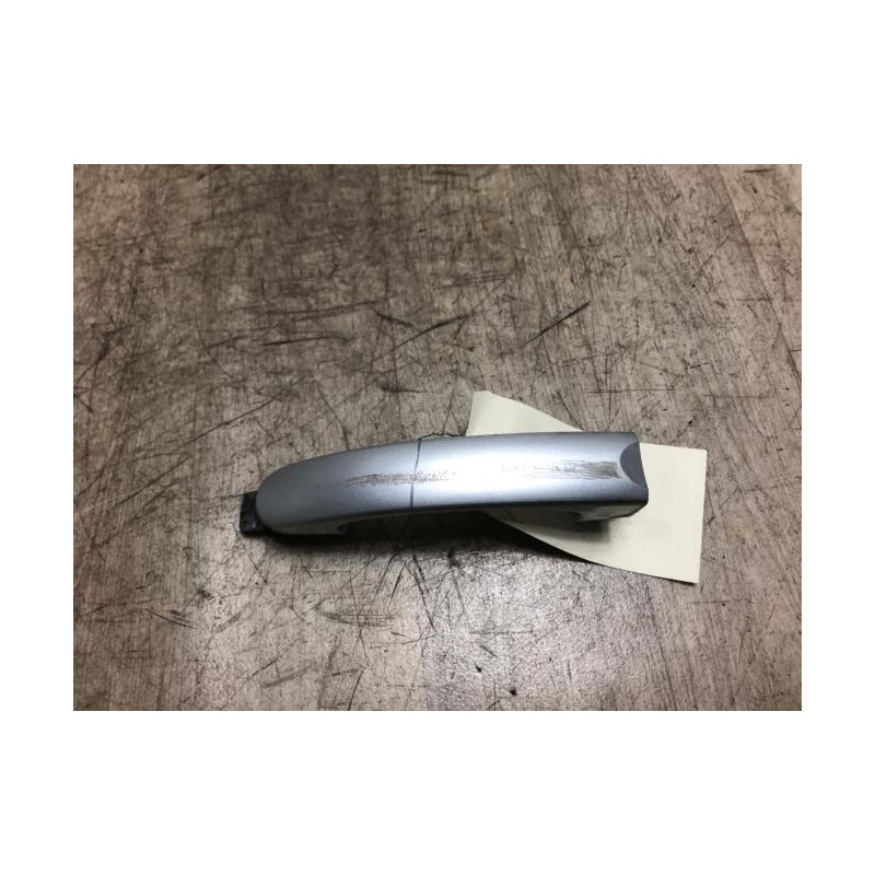 Poignee porte avant gauche VOLKSWAGEN TOURAN 1 PHASE 1 d’occasion