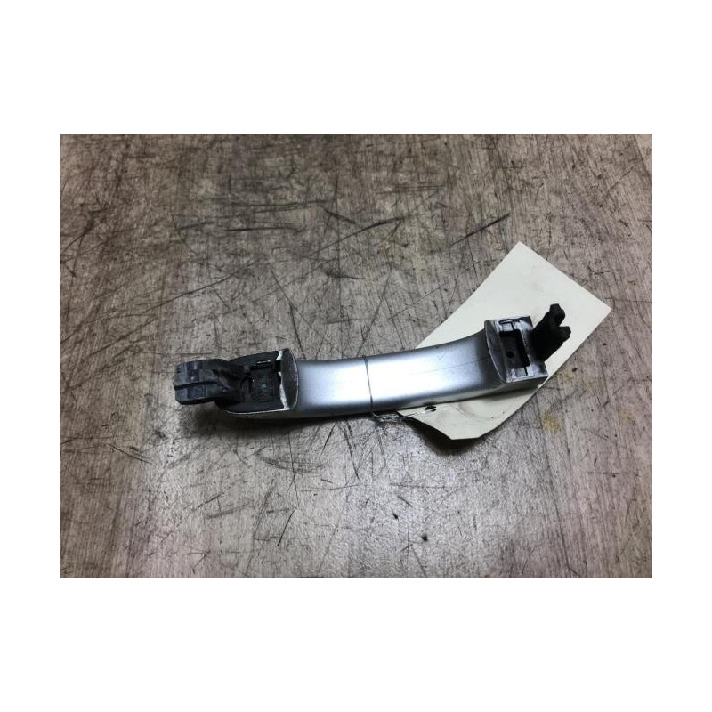 Poignee porte avant gauche VOLKSWAGEN TOURAN 1 PHASE 1 d’occasion