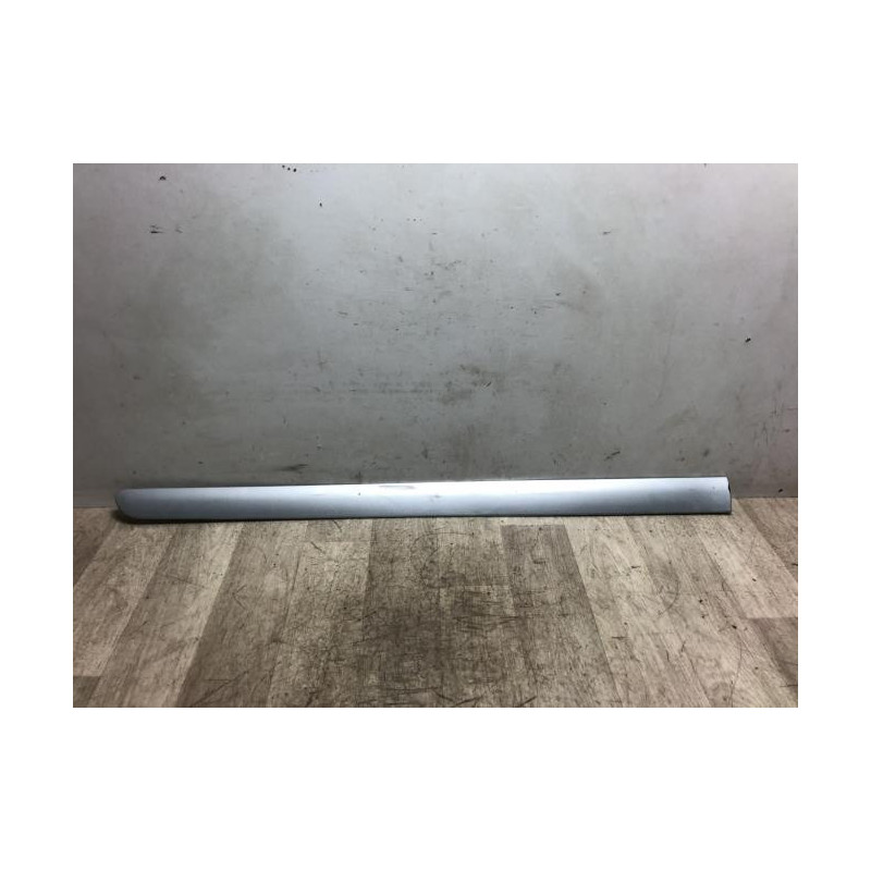 Baguette de porte avant gauche VOLKSWAGEN TOURAN 1 PHASE 1 d’occasion