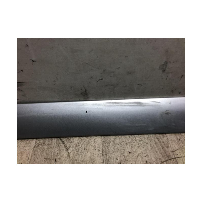 Baguette de porte avant gauche VOLKSWAGEN TOURAN 1 PHASE 1 d’occasion