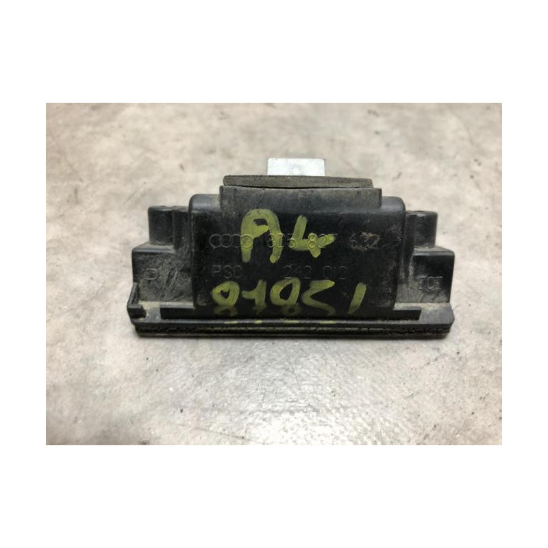 Eclairage de plaque AUDI A4 1 PHASE 1 d’occasion