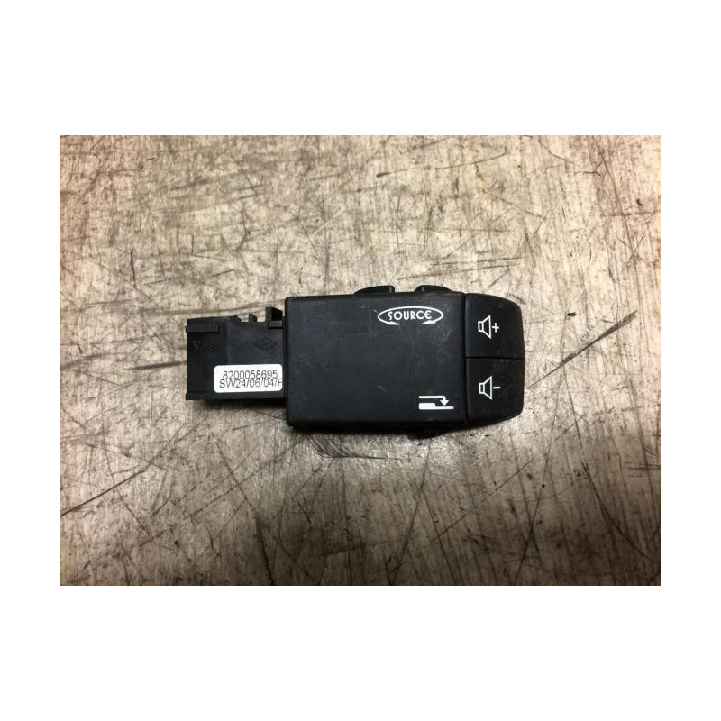 Commande autoradio RENAULT CLIO 2 PHASE 2 d’occasion