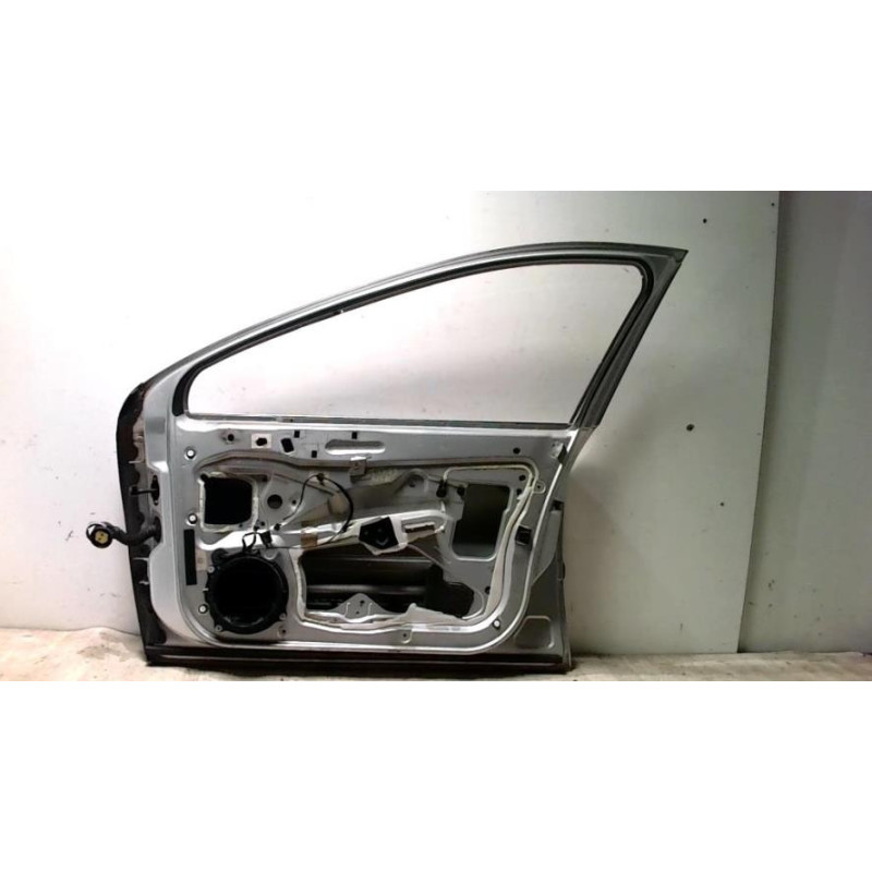 Porte avant droit PEUGEOT 407 PHASE 1 BREAK d’occasion