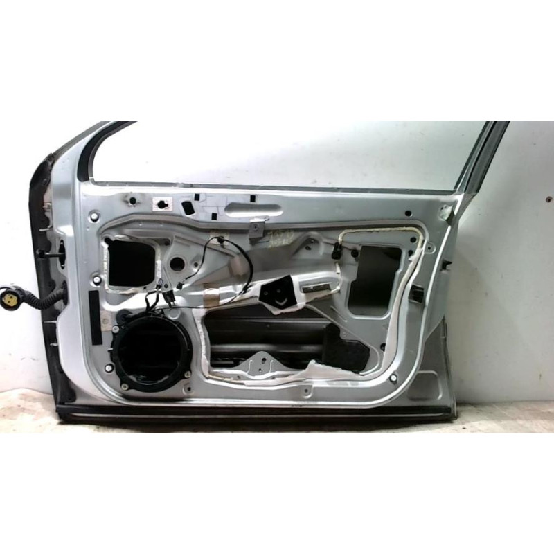 Porte avant droit PEUGEOT 407 PHASE 1 BREAK d’occasion