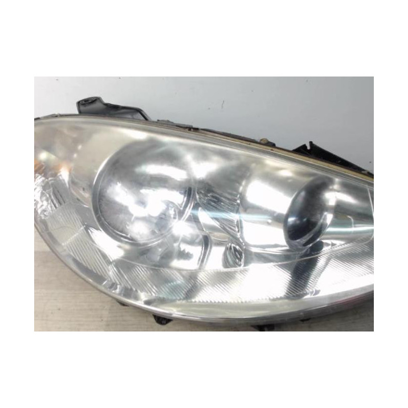 Optique avant principal droit (feux)(phare) PEUGEOT 807 d’occasion