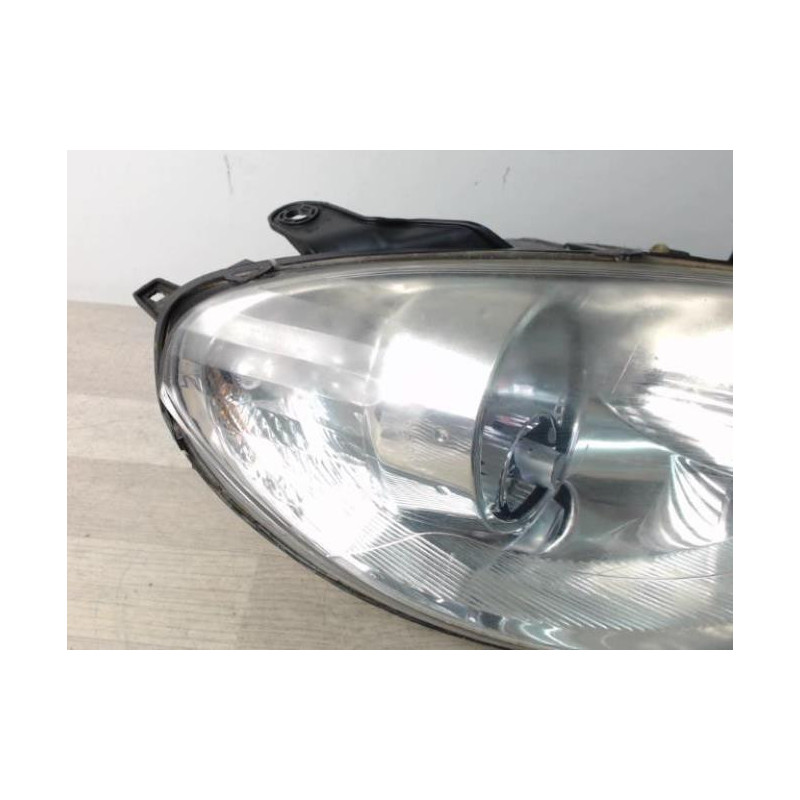 Optique avant principal droit (feux)(phare) PEUGEOT 807 d’occasion