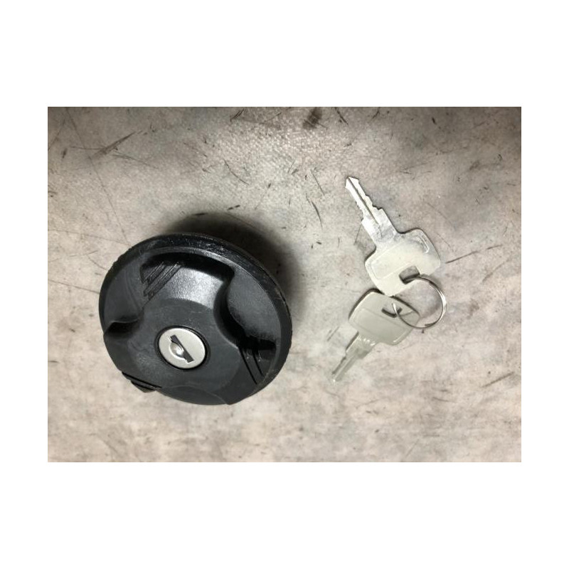 Bouchon de carburant NISSAN  d’occasion