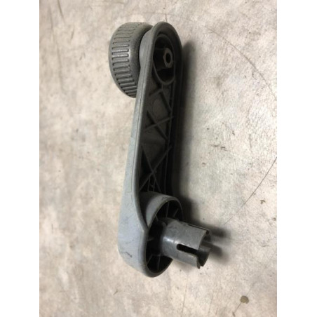 Manivelle de leve vitre PEUGEOT  d’occasion