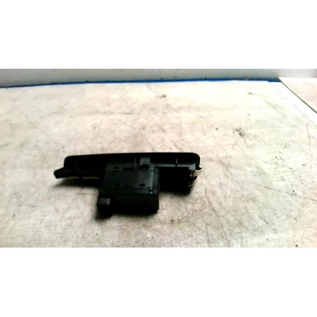 Interrupteur de leve vitre avant droit SSANGYONG REXTON 1 PHASE 1 d’occasion