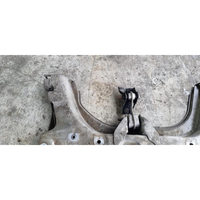Berceau avant RENAULT CLIO 4 PHASE 1 d’occasion