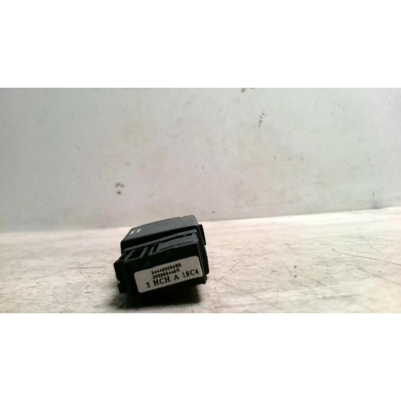 Support commodo (commutateur) RENAULT CLIO 4 PHASE 1 d’occasion