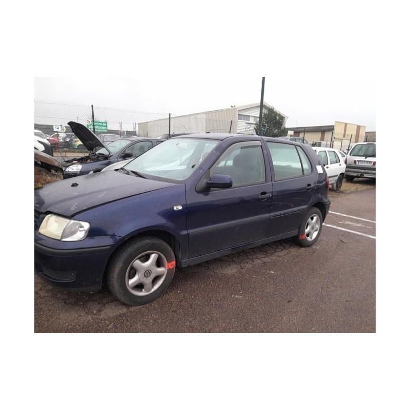 Pare choc avant VOLKSWAGEN POLO 3 PHASE 2 d’occasion