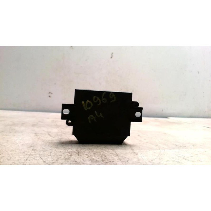 Module électronique AUDI A4 2 AVANT PHASE 1 BREAK d’occasion