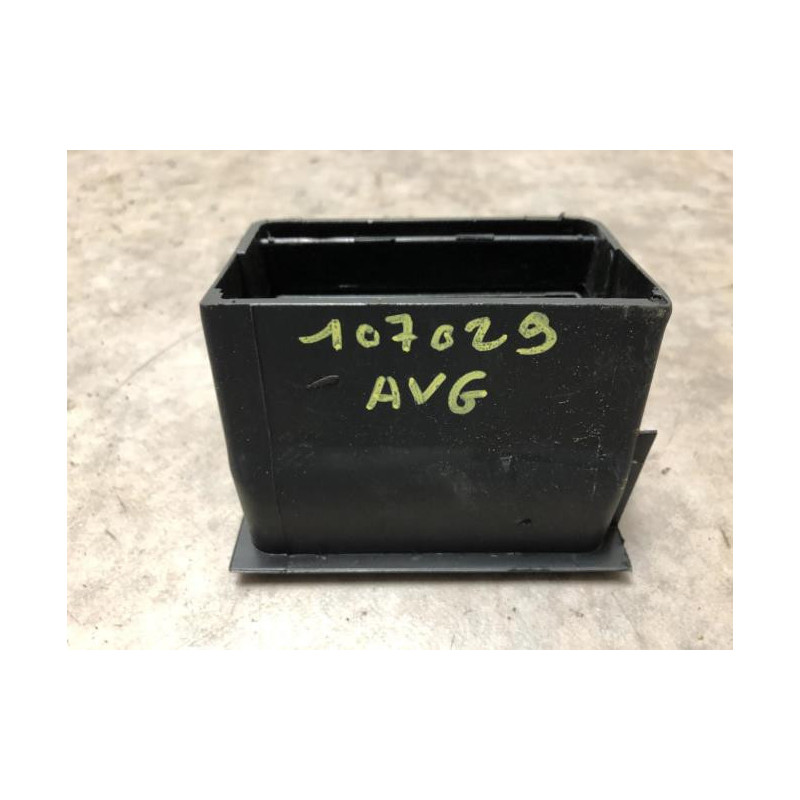 Aerateur tableau de bord avant gauche MICROCAR  d’occasion