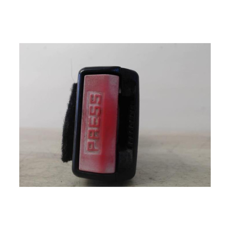 Attache ceinture avant droit TOYOTA IQ d’occasion