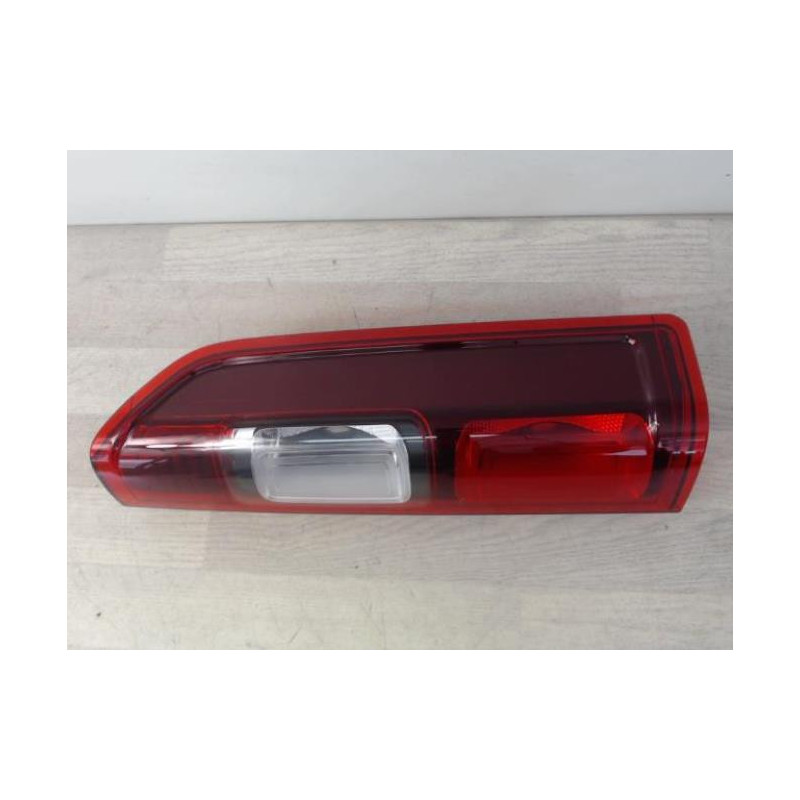 Feu arriere principal droit (feux) OPEL VIVARO 1 PHASE 2 d’occasion