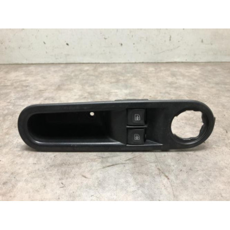 Interrupteur de leve vitre avant gauche RENAULT TWINGO 3 PHASE 1 d’occasion