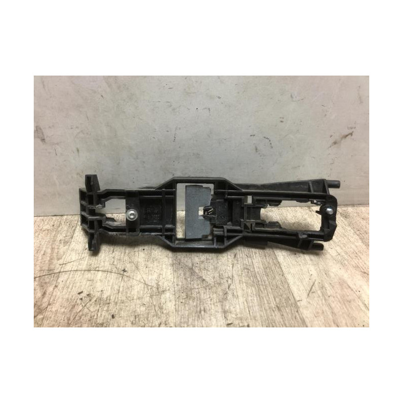 Support poignee porte avant gauche MERCEDES CLASSE E 211 PHASE 1 d’occasion